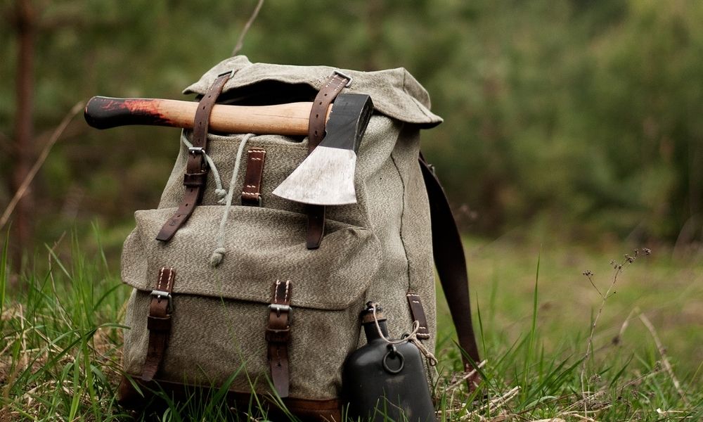 What is a pack hatchet? And can it replace a bushknife?