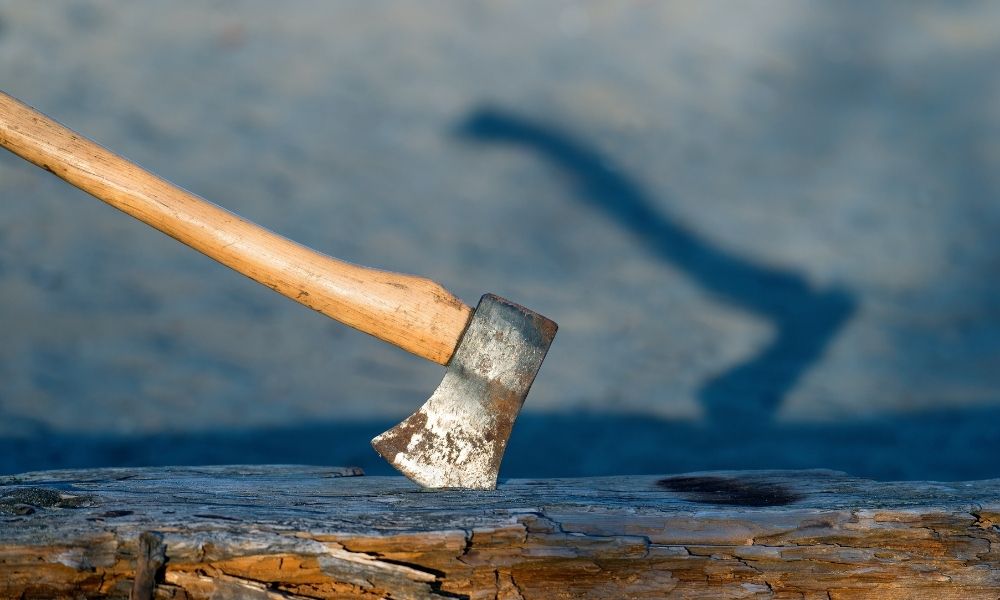 This Is The Reason Why Axes Have Curved Handles!