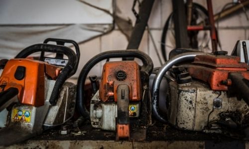 Chainsaw storage